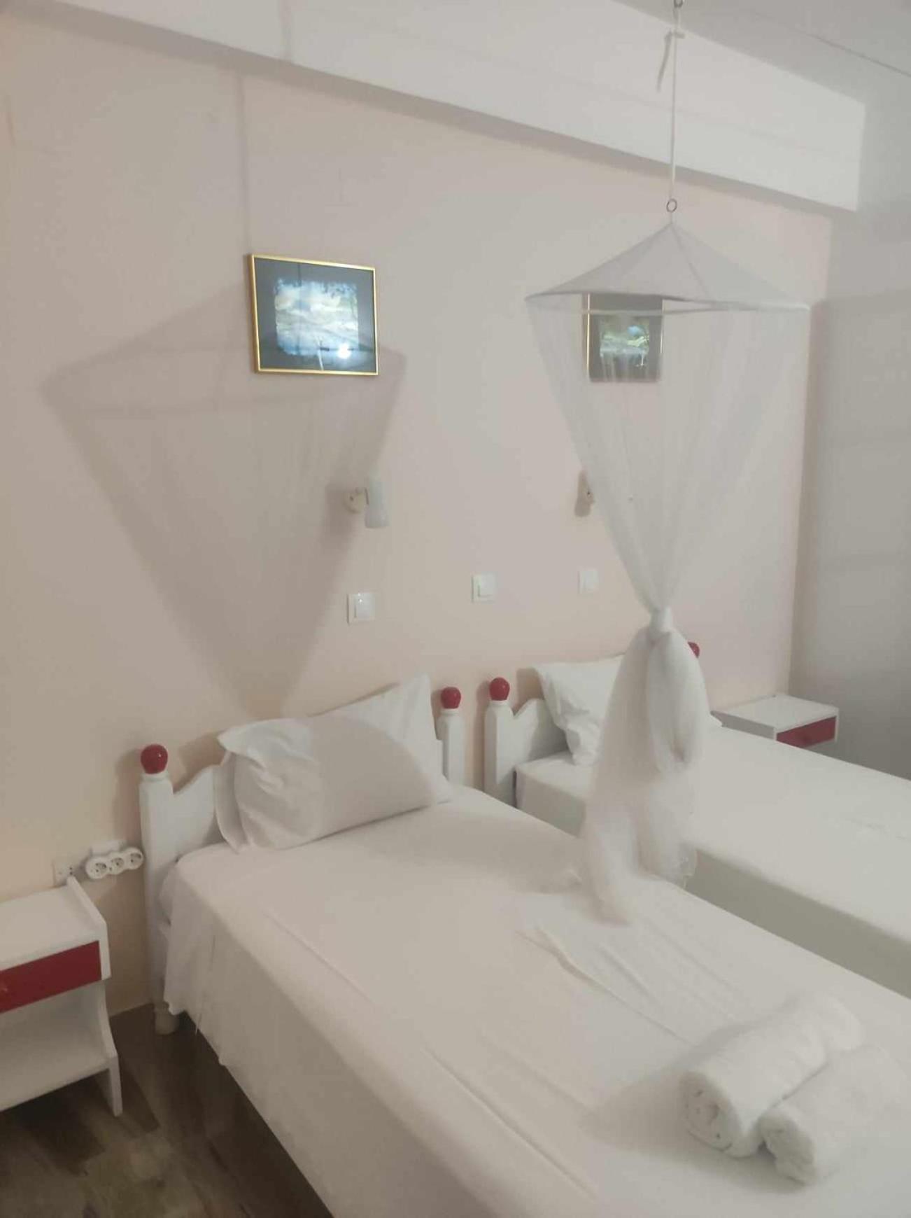 Marianna House Hotel Agios Georgios Pagon Buitenkant foto