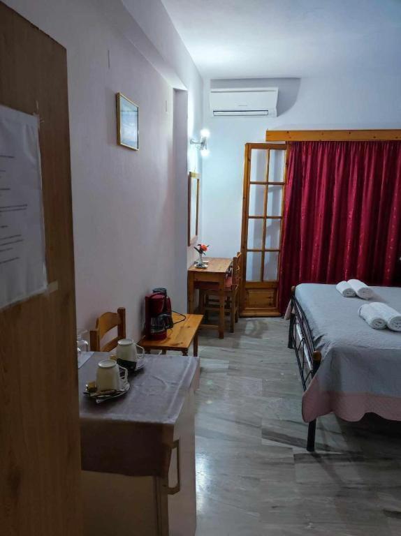 Marianna House Hotel Agios Georgios Pagon Kamer foto