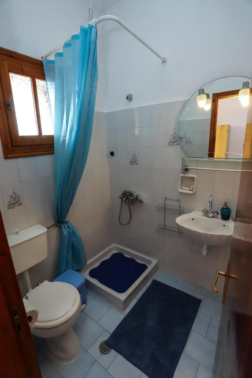 Marianna House Hotel Agios Georgios Pagon Buitenkant foto